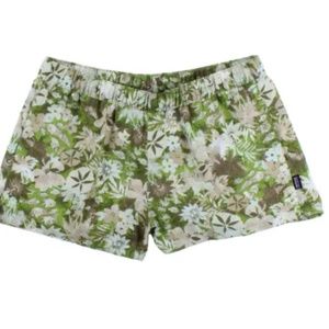 Patagonia Women’s Barely Baggies shorts 2 1/2” size small